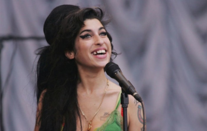 Osobne stvari Amy Winehouse na dražbi u Beverly Hillsu