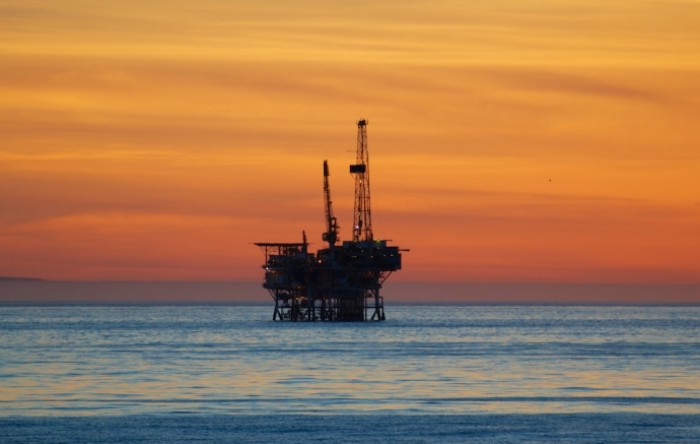 Cijene nafte prekoračile 45 dolara, trgovci se nadaju dogovoru o poticajima u SAD-u