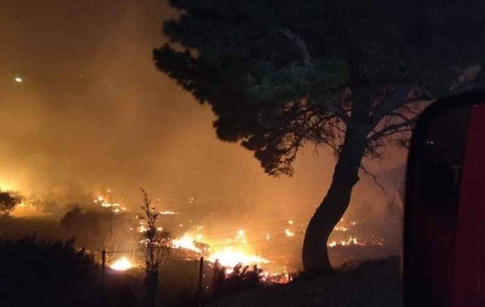 U Grčkoj evakuirana sela zbog požara na Peloponezu