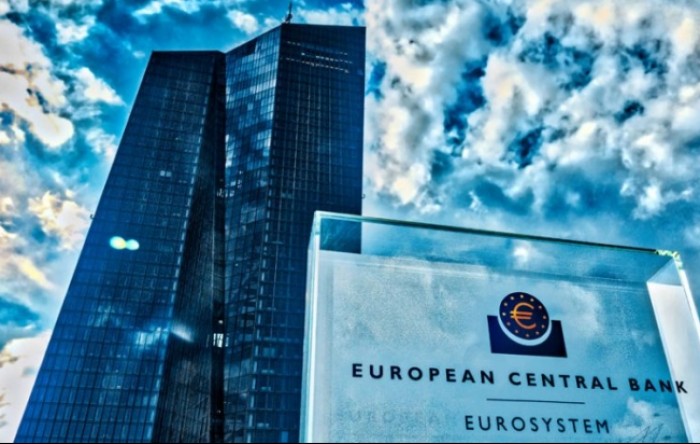 ECB nastavlja opreznu igru