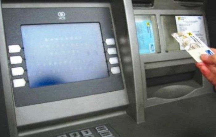 HNB: Banke ukinule naknadu za podizanje gotovine na bankomatima izvan vlastite mreže