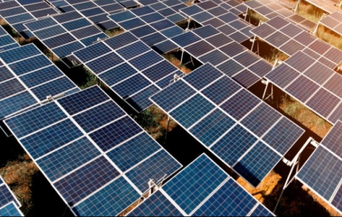 Unatoč epidemiji, nastavljena gradnja solarne elektrane u Borovu Naselju