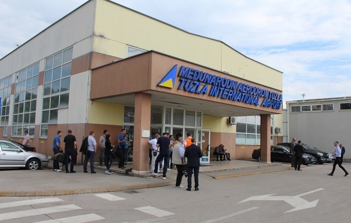 Blagi pad prometa na Aerodromu Tuzla