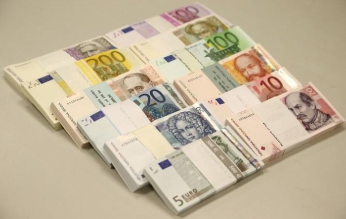 Srednji tečaj eura iznad 7,57 kuna