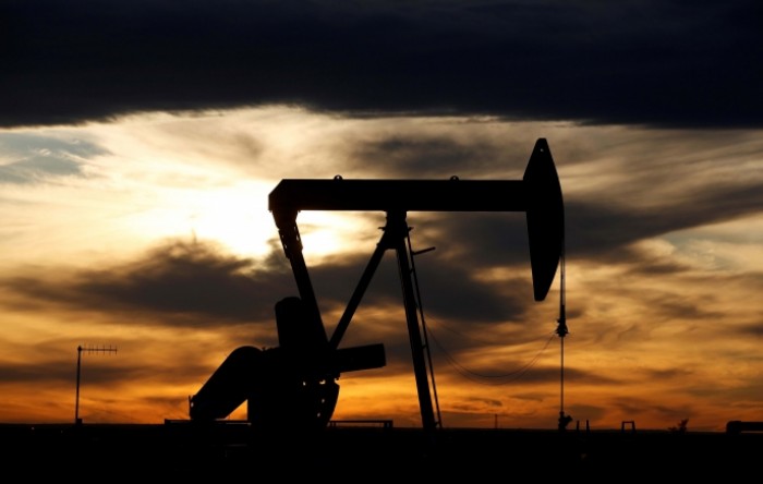 Nova koronaograničenja spustila cijene nafte ispod 43 dolara