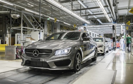 BaFin istražuje: Vlasnik Geelyja kupio skoro 10% udjela u Daimleru
