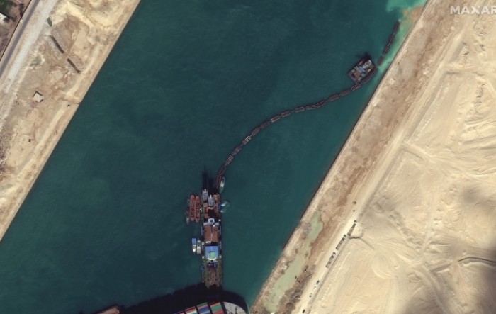 Rusija i Kina profitirale od blokade Sueskog kanala