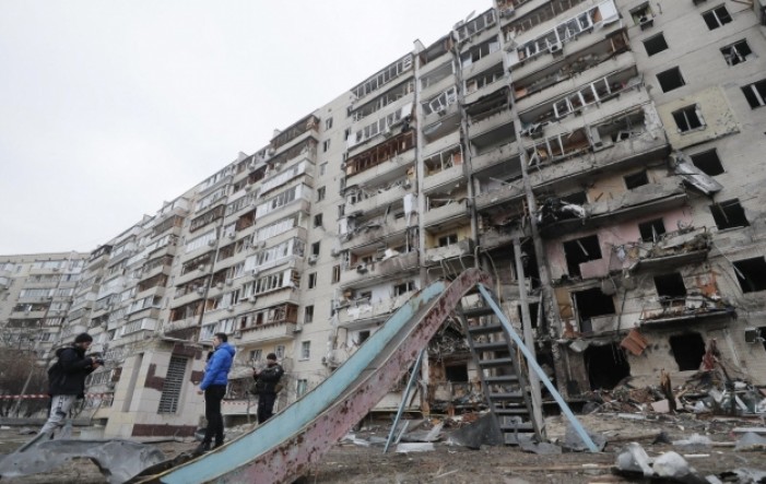 Raznesen stambeni blok u Kijevu, poginulo dvoje ljudi