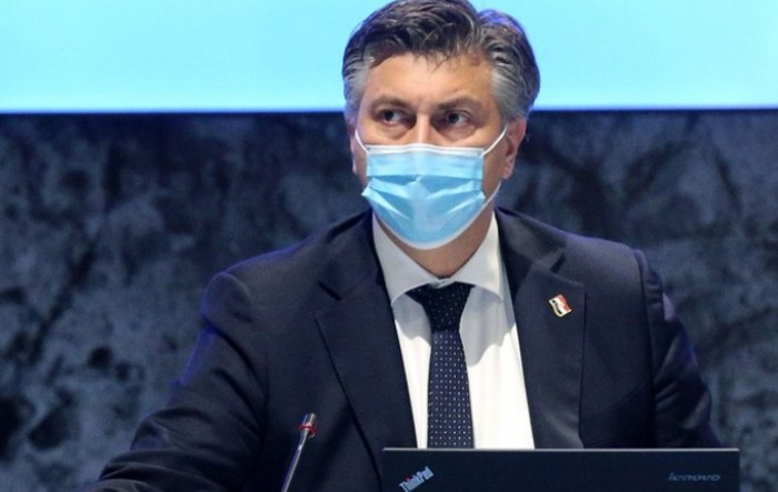 Plenković: Razmotrit ćemo obvezno cijepljenje