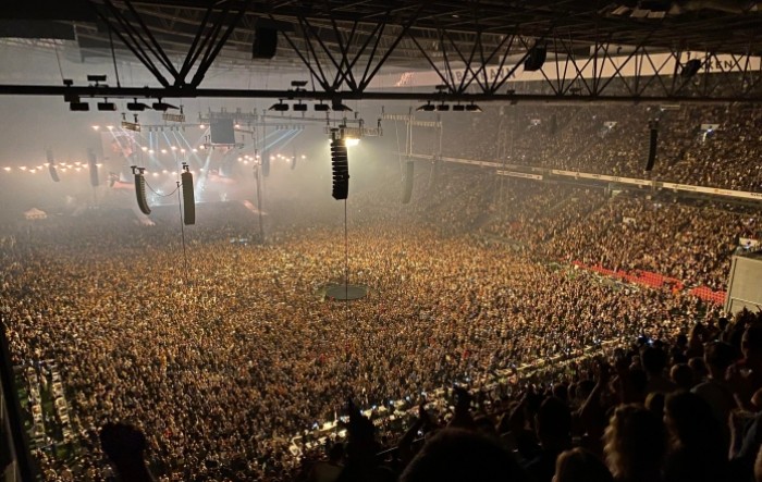Pun stadion na rock koncertu u Danskoj prvi put u pandemiji
