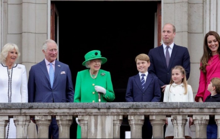 Elizabeta II. zadnjeg dana jubileja pojavila se na balkonu Buckinghamske palače