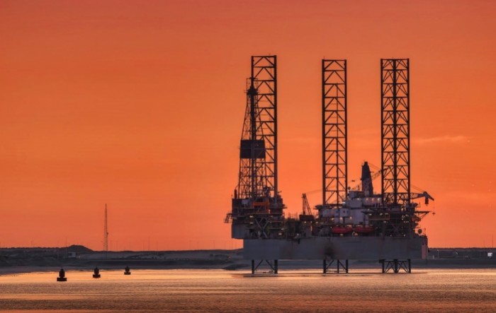 IEA: Potražnja za naftom raste zbog napetosti u Crvenom moru