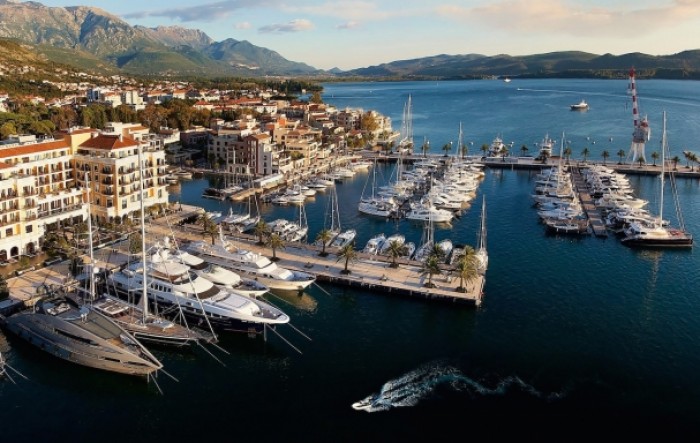 Crna Gora sutra otvara luke i marine