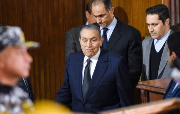 Preminuo Hosni Mubarak