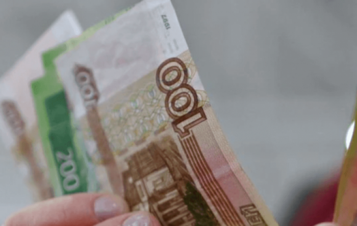 Zašto sankcije nisu uništile rublju?