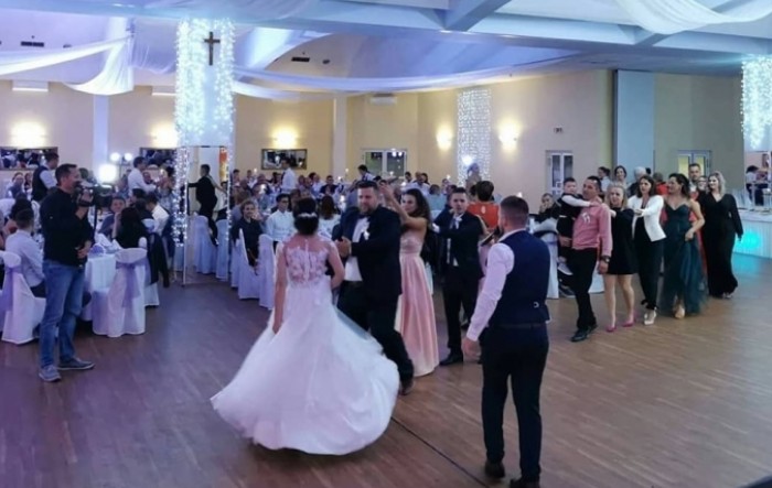 Većina novozaraženih u Vukovarsko-srijemskoj županiji sa svadbi; broj će rasti