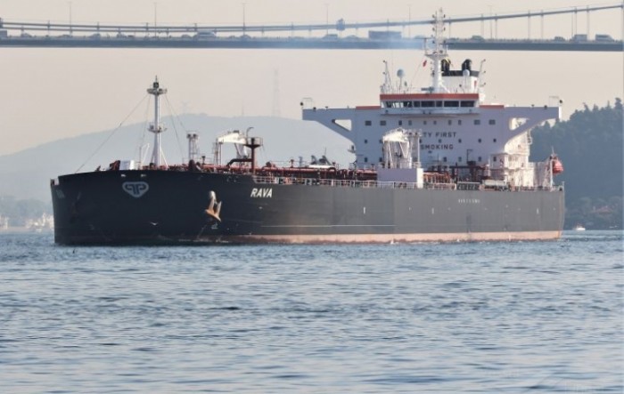 Bospor: Hrvatski tanker izbjegao katastrofu, izvlačilo ga osam remorkera