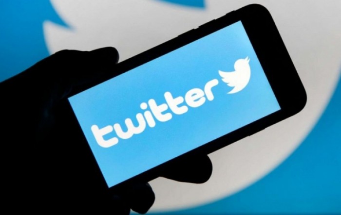 Twitter uklanja profile ekstremista, teoretičara raznih zavjera