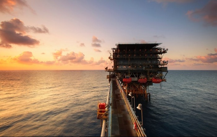 Cijene nafte porasle jedan posto zbog nastavka napetosti u Crvenome moru