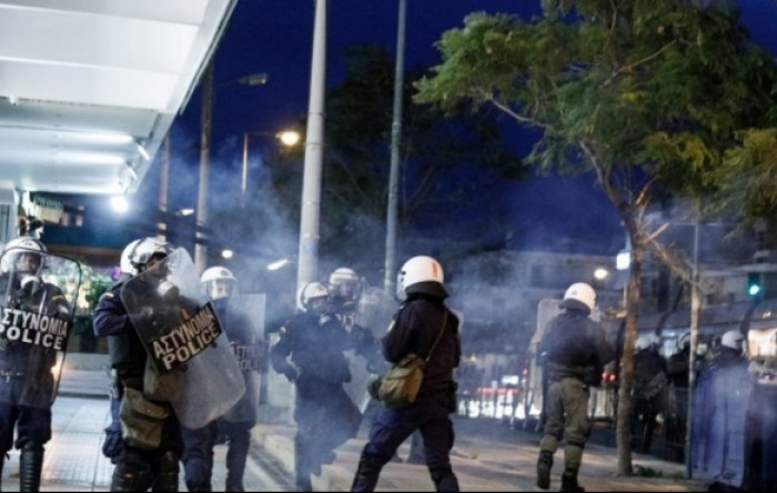 Grčka: Žestoki sukobi nakon policijske intervencije zbog nepoštovanja mjera