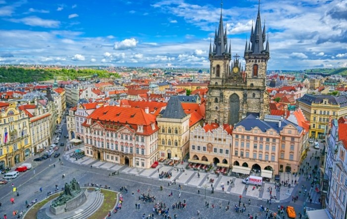 Češki parlament produljio izvanredno stanje do 22. siječnja