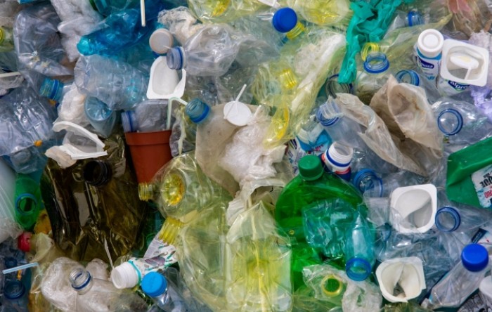 Potrošnja plastike u svijetu i plastični otpad utrostručit će se do 2060.
