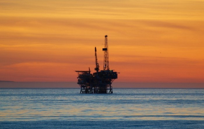 Cijene nafte prošloga tjedna pale više od 2 posto zbog slabljenja potražnje