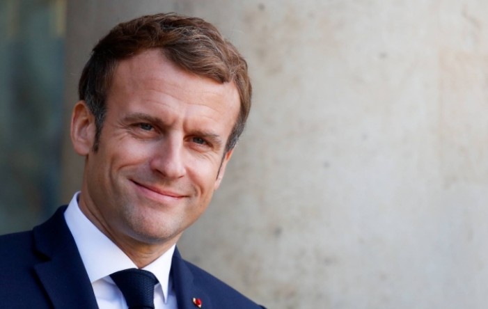 Macron: Francuska će biti prva velika zemlja koja će prestati koristiti naftu, ugljen i plin