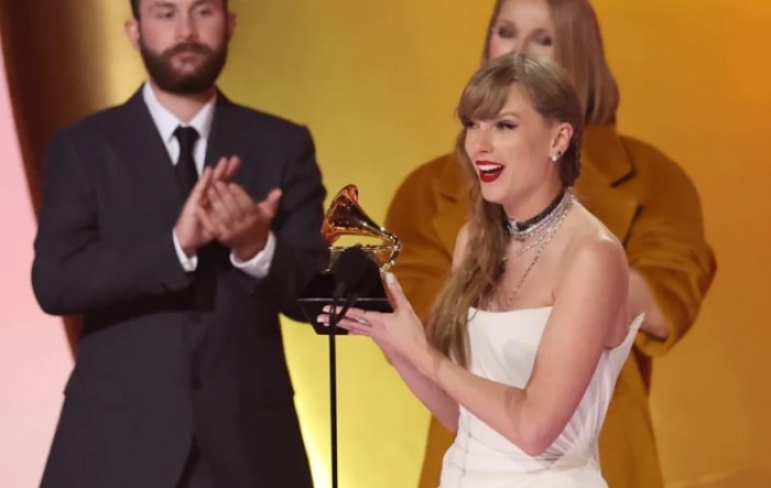 Taylor Swift upisala se u povijest osvojivši po četvrti put Grammy za najbolji album godine