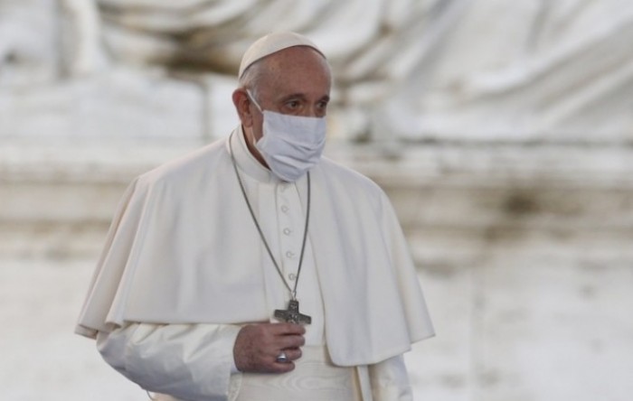 Papa na zahtjev liječnika otkazao put u Afriku