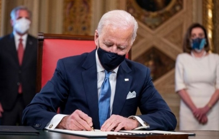 Biden potpisao zakon kojim se povećava zaduživanje države