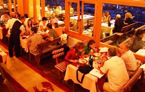 Četvrtina građana Hrvatske nikad ne jede u restoranima
