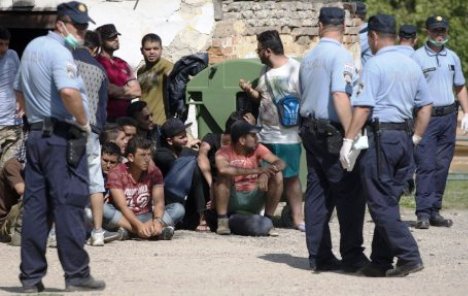 MUP: Tvrdnje o nezakonitom postupanju policije prema izbjeglicama neutemeljene su